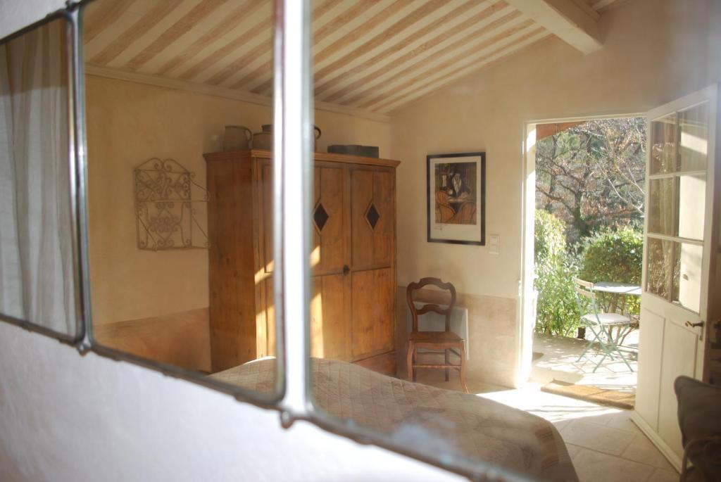 Sous Les Canniers Saumane-de-Vaucluse Rom bilde